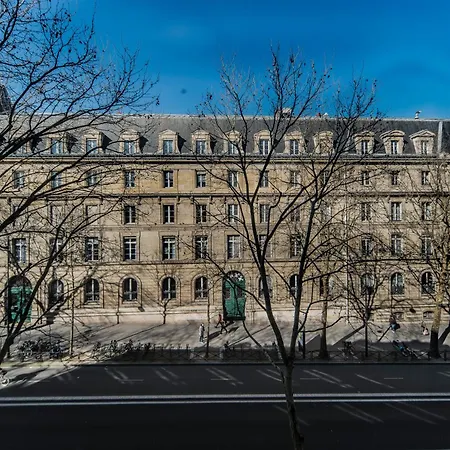 Saint Michel Quartier Latin With Ac París